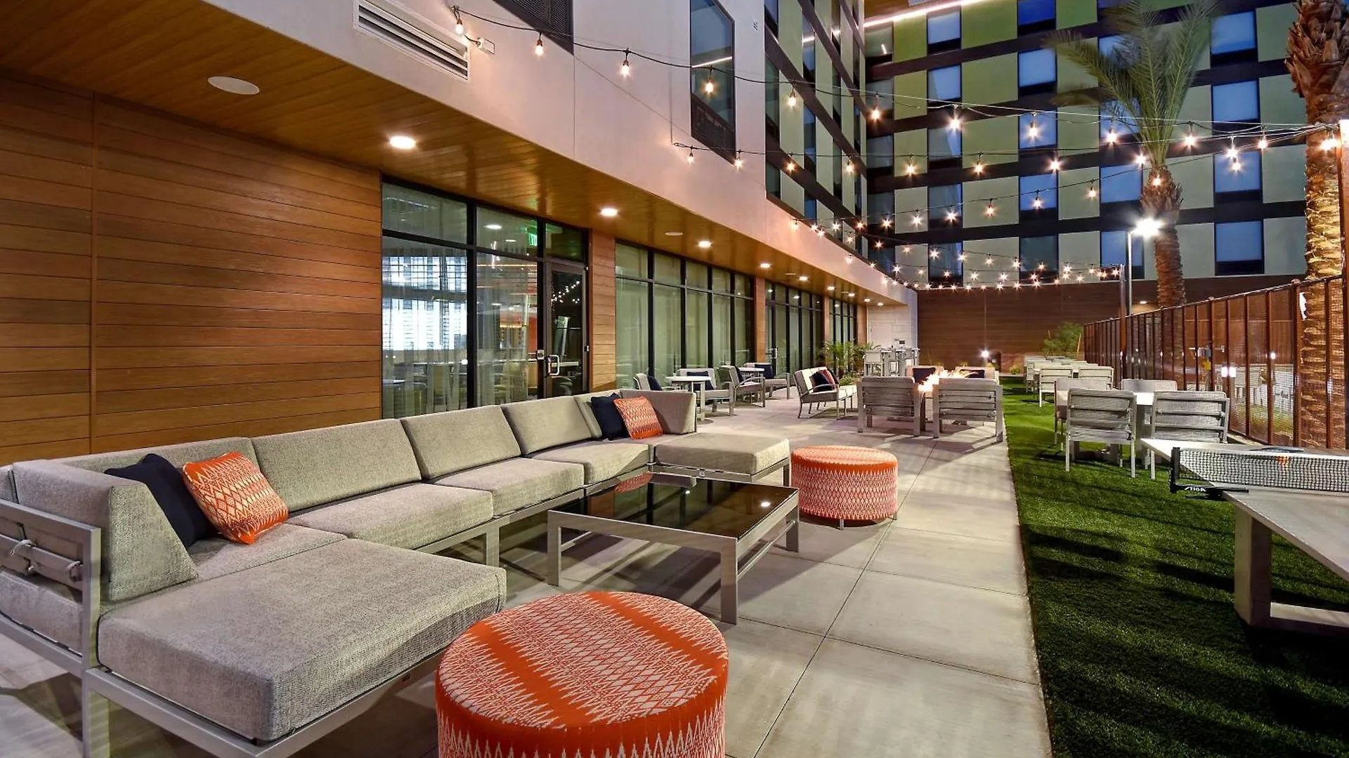 Hampton Inn & Suites Las Vegas Convention Center - No Resort Fee Hotel