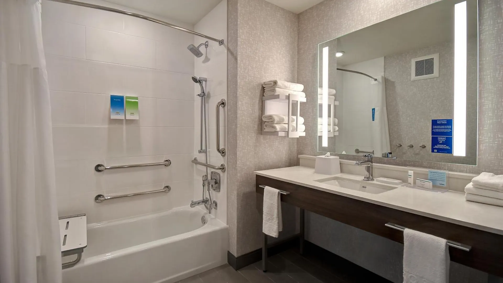 Hampton Inn & Suites Las Vegas Convention Center - No Resort Fee 3*,  Stati Uniti