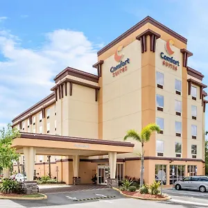 comfort-suites-orlando-airport.davenporthotels.org/
