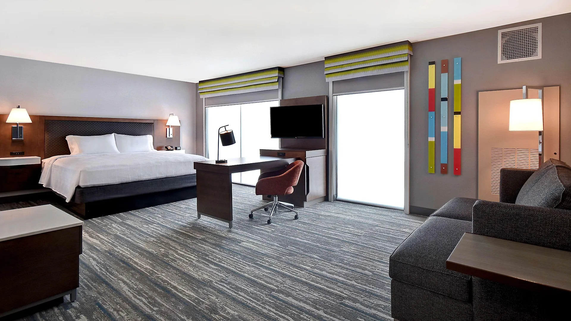 Hampton Inn & Suites Las Vegas Convention Center - No Resort Fee 3*,