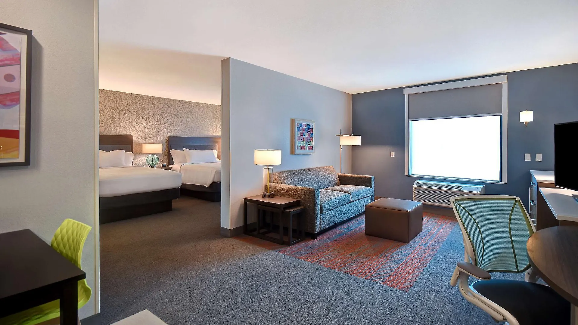 Hampton Inn & Suites Las Vegas Convention Center - No Resort Fee Hotel