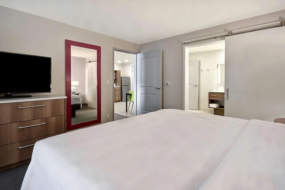 Hampton Inn & Suites Las Vegas Convention Center - No Resort Fee 3*,